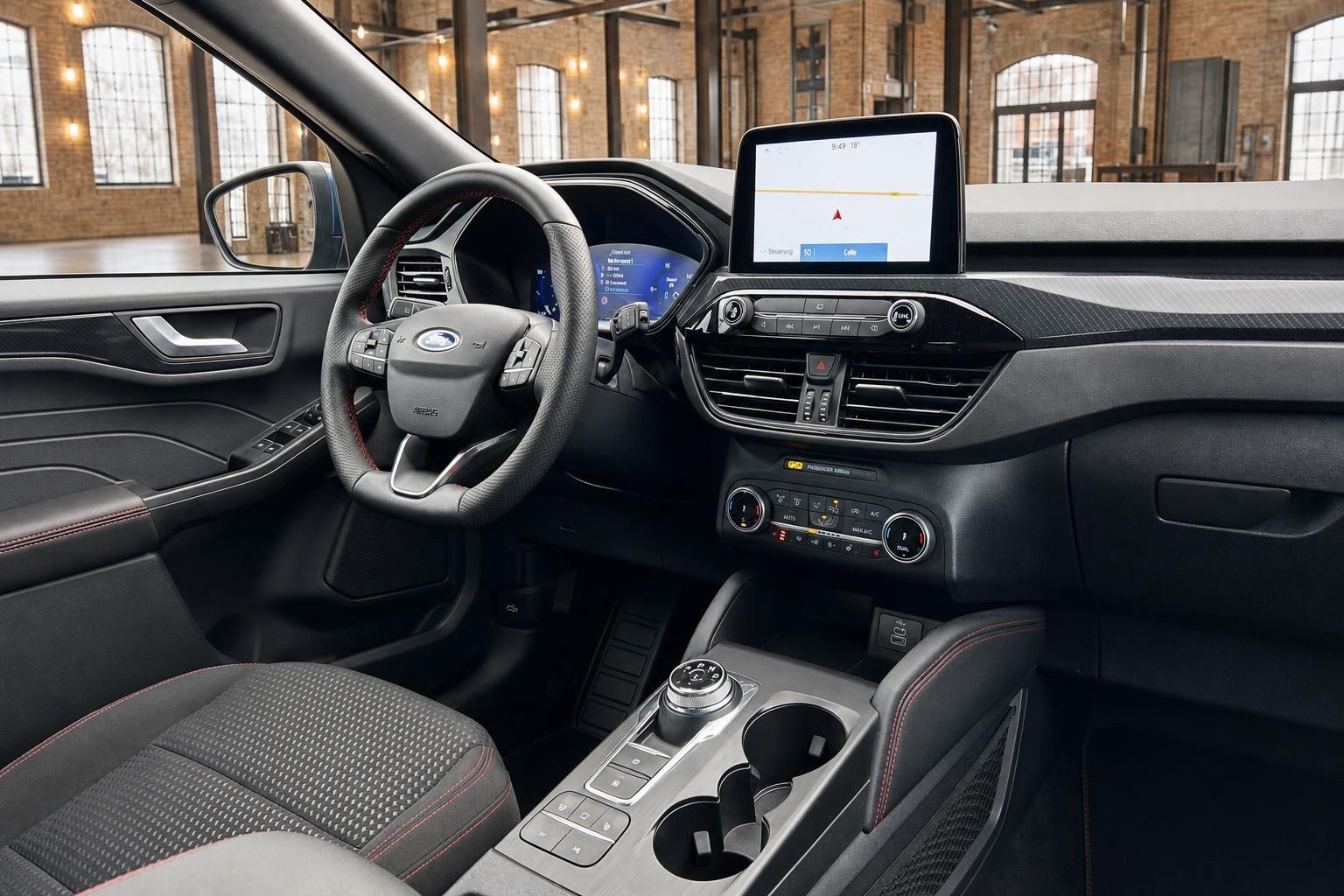 Ford Armaturenbrett mit Touchscreen und Navigationssystem