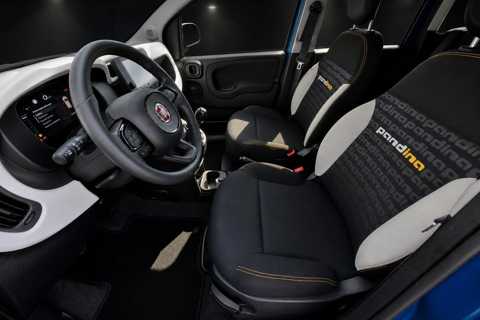 Fiat Panda Innenraum mit Vordersitzen im Pandina-Design