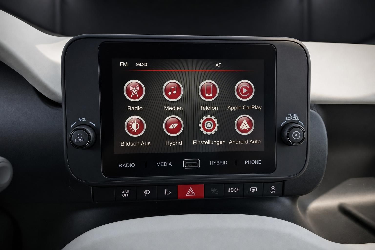 Touchscreen Infotainmentsystem im Fiat mit Apple CarPlay