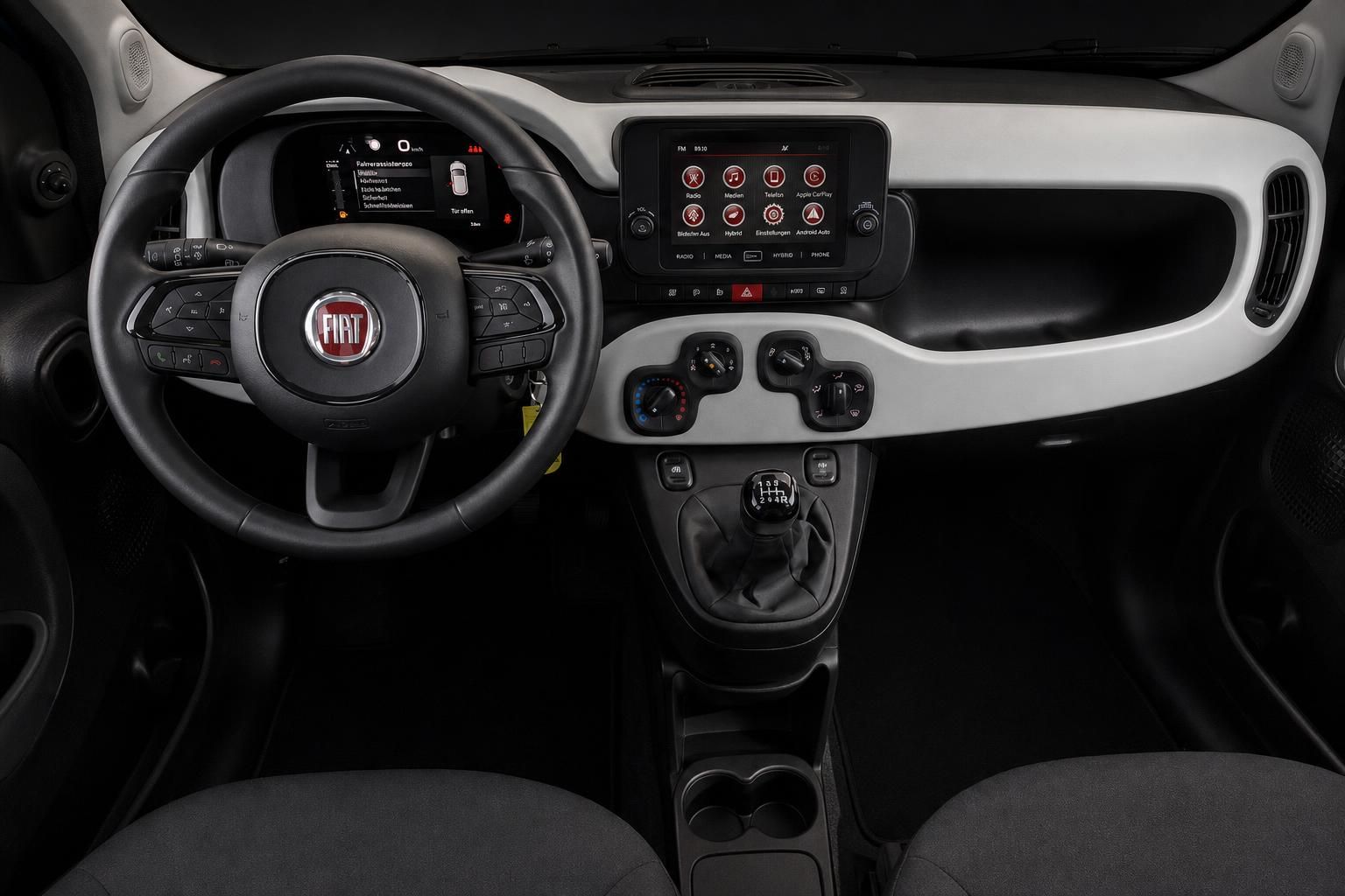 Fiat Panda Innenraum mit Cockpit und Multimedia-Display