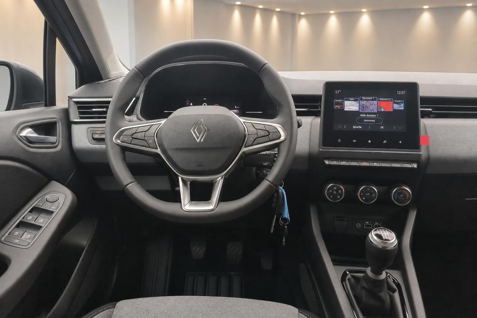 Renault Clio Cockpit - Lenkrad, Armaturenbrett und Infotainment-System im Detail