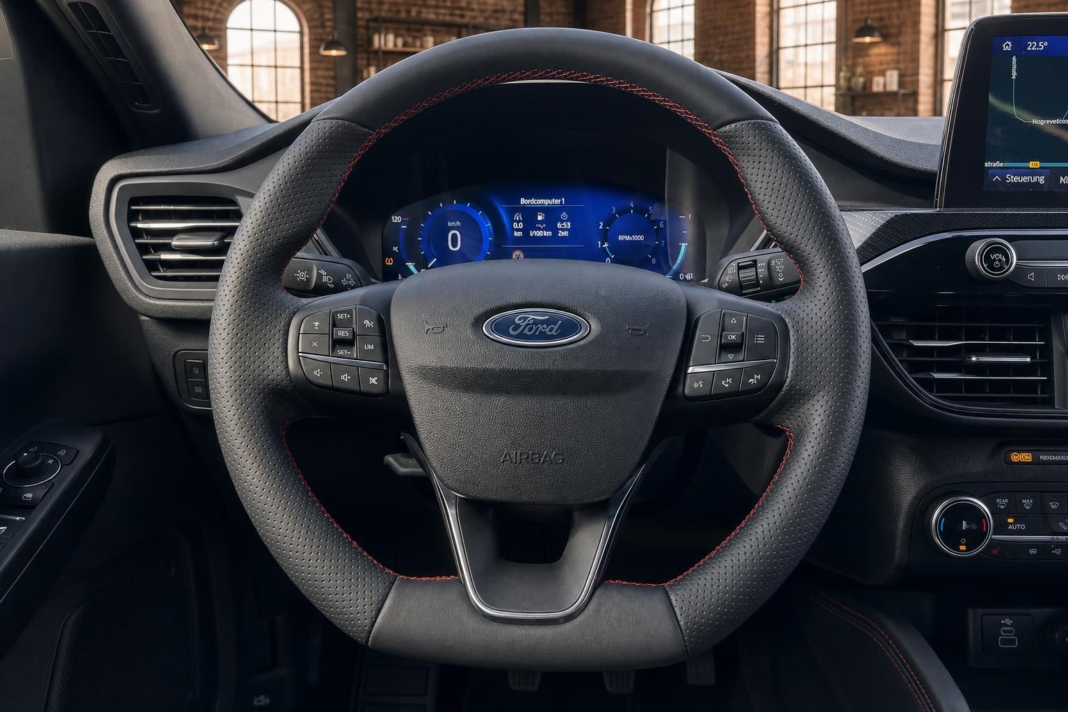 Ford Lenkrad mit Bordcomputer und Bedienelementen im Fokus