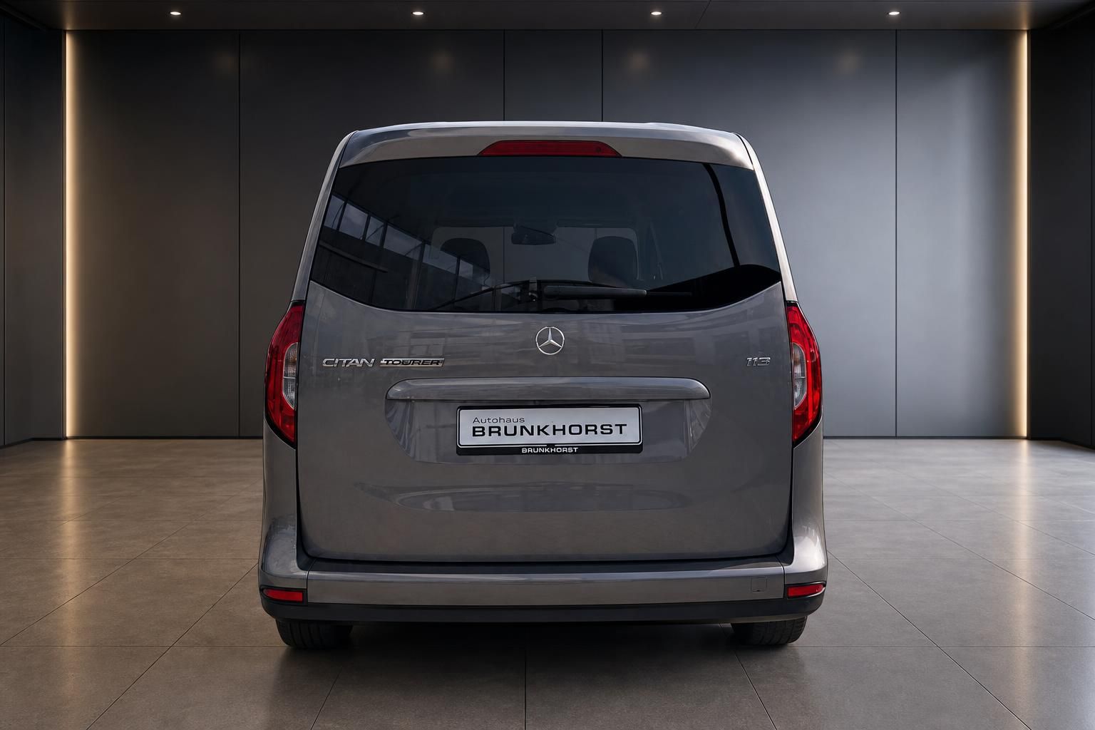 Mercedes-Benz Citan Kompaktvan in grau metallic - Heckansicht mit Autohaus Brunkhorst Kennzeichen