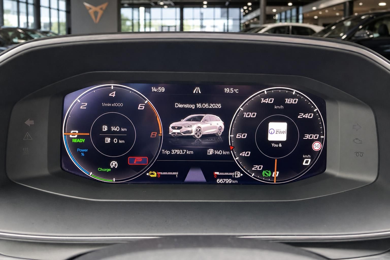 Digitales Cupra Kombiinstrument mit Tacho und Fahrzeuganzeige