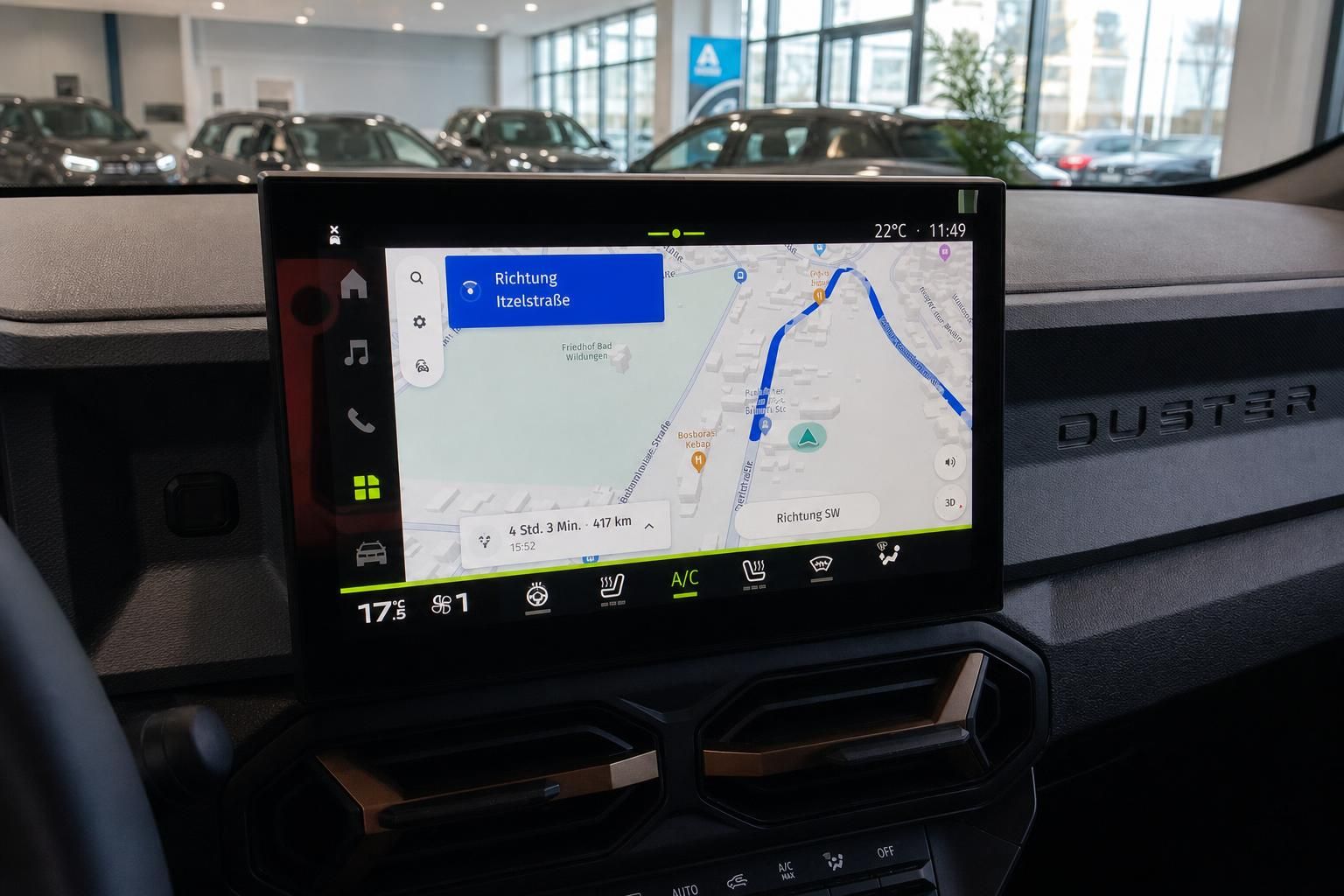 Dacia Duster Navigationssystem mit Touchscreen Display und digitaler Klimaanzeige im Innenraum