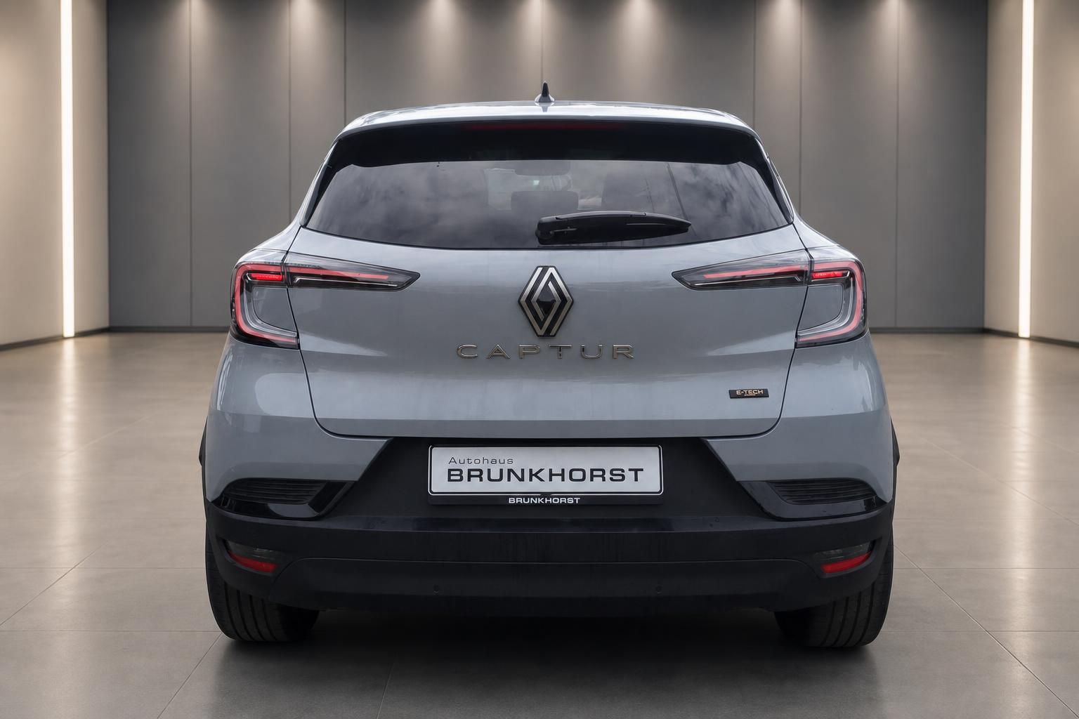 Renault Captur SUV silber Heckansicht LED Rückleuchten Autohaus Brunkhorst
