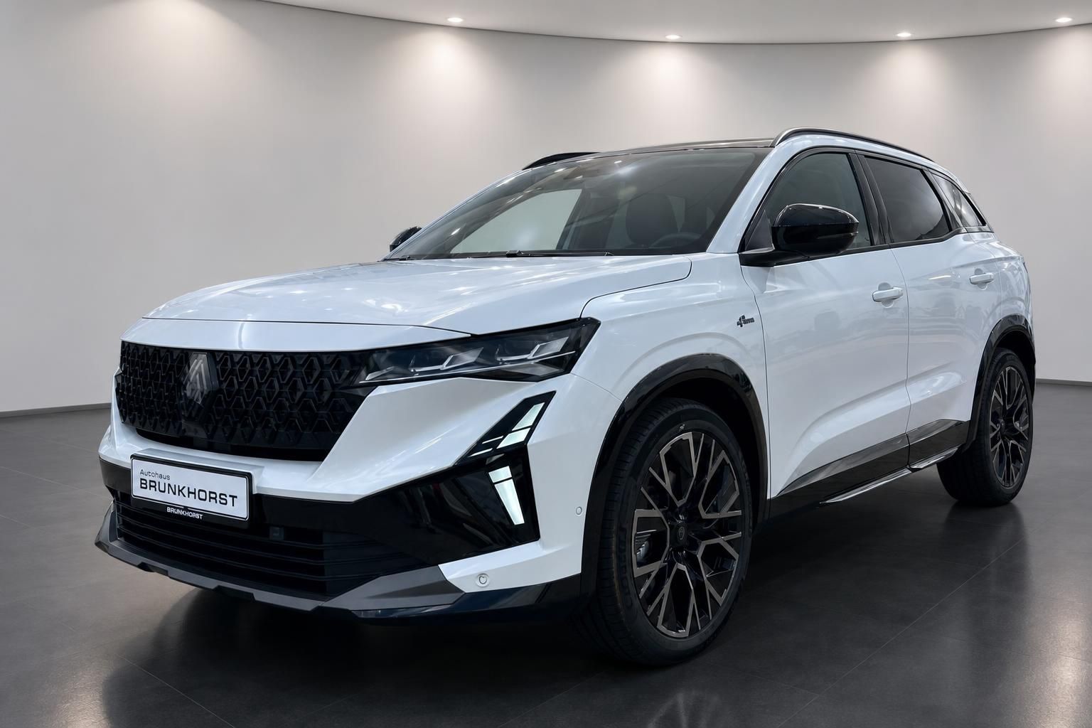 Renault Austral weiß Seitenansicht schräg vorne im Autohaus Brunkhorst