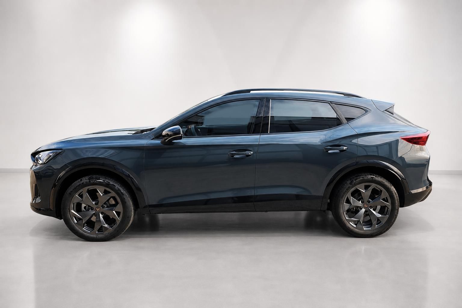 Cupra Formentor blau Seitenansicht SUV Neuwagen