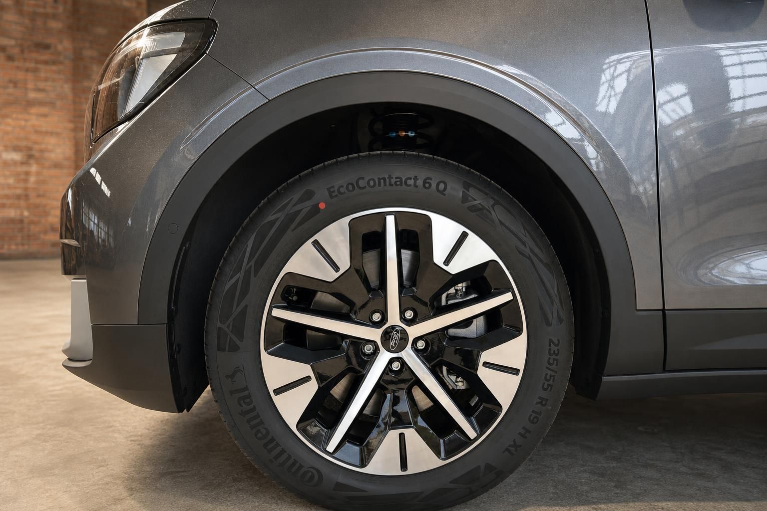 Ford Explorer Elektro 19-Zoll-Alufelge mit Continental EcoContact 6Q Reifen 235/55 R19