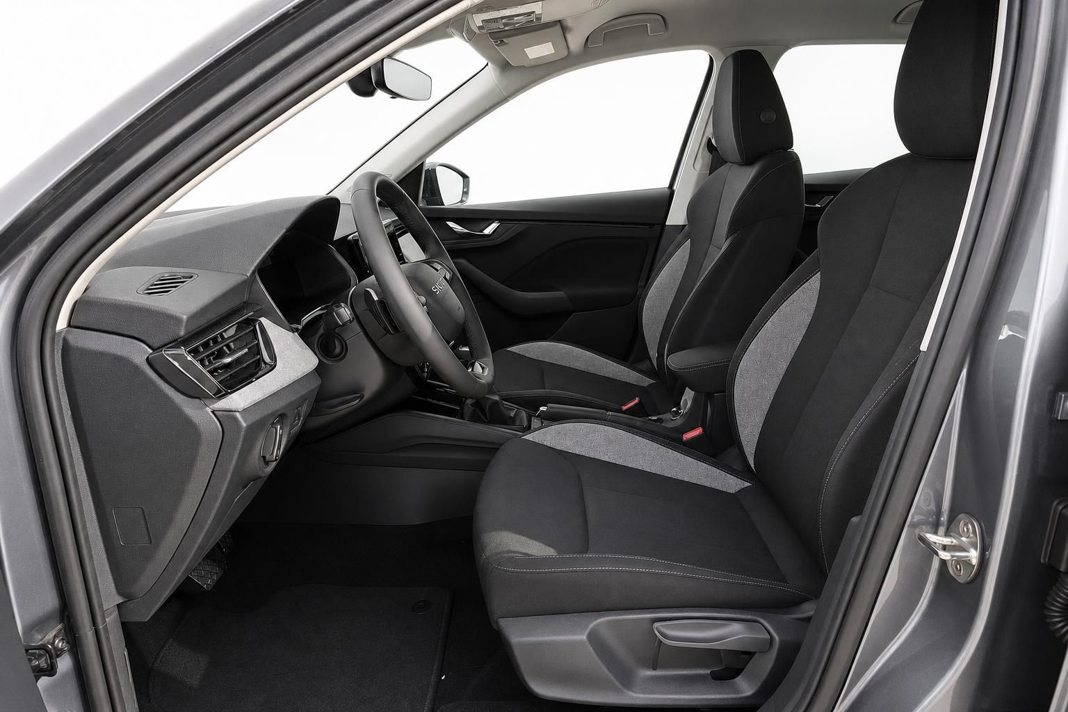 Skoda Kamiq Innenraum Vordersitze und Cockpit Ansicht