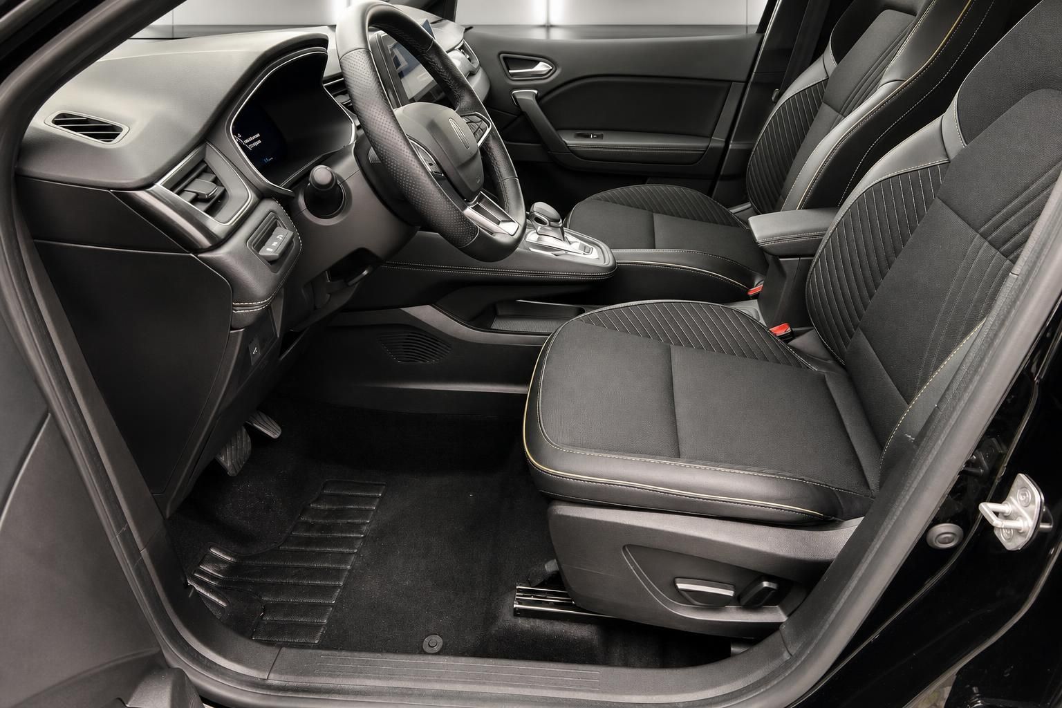 Renault Symbioz Innenraum, Sportsitze und Cockpit im Detail