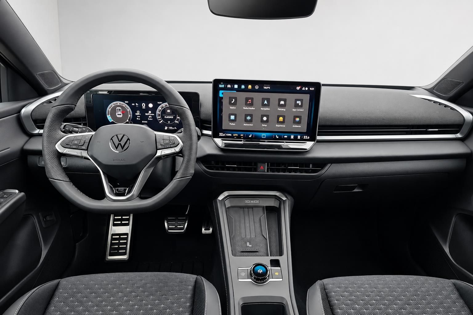 VW Cockpit mit Lenkrad und digitalem Infotainment-Display