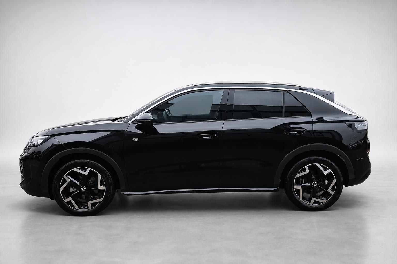 VW T-Roc R schwarz Seitenansicht Studioaufnahme