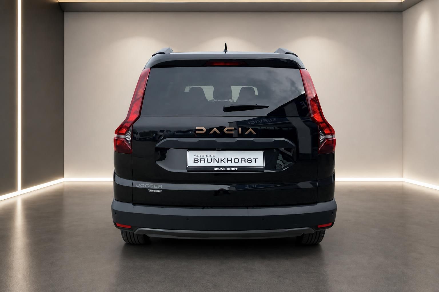Dacia Jogger schwarz - Heckansicht mit Autohaus Brunkhorst Kennzeichen