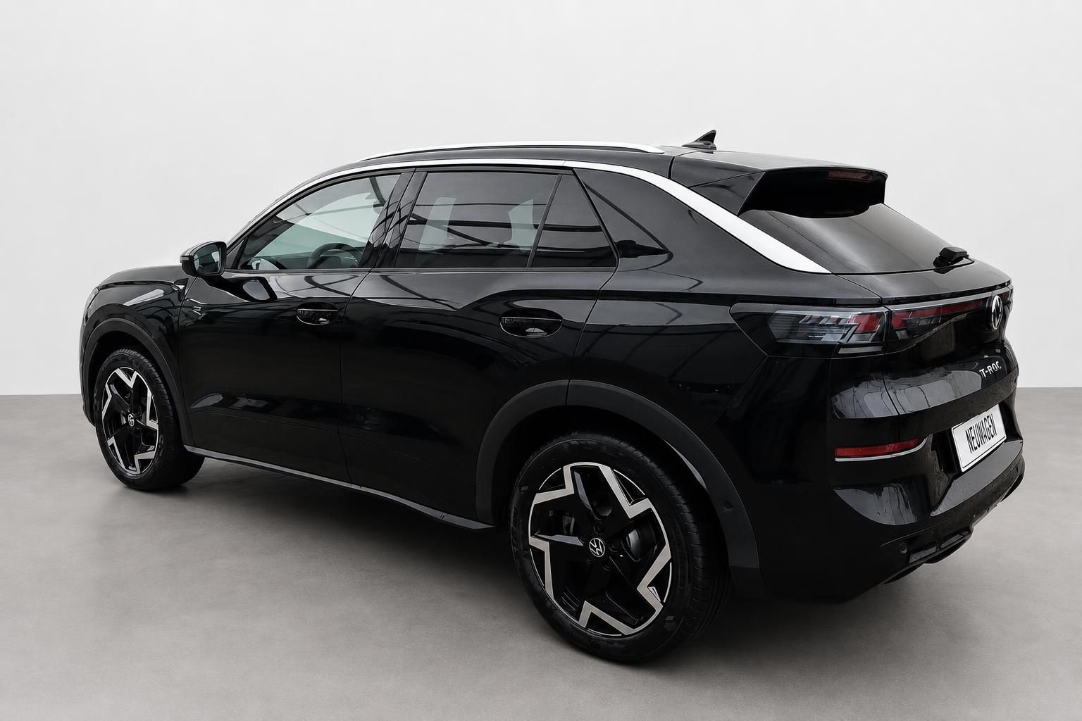 VW T-Roc R schwarz Heckansicht schräg von hinten