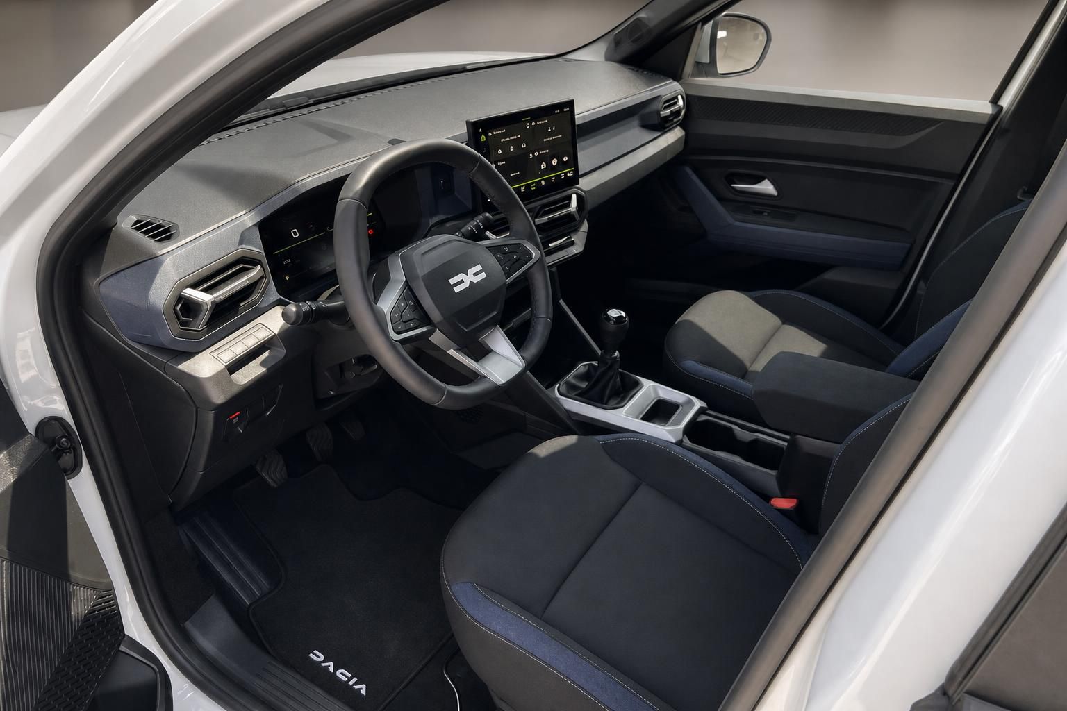 Dacia Bigster Innenraum, Cockpit und Vordersitze im Detail