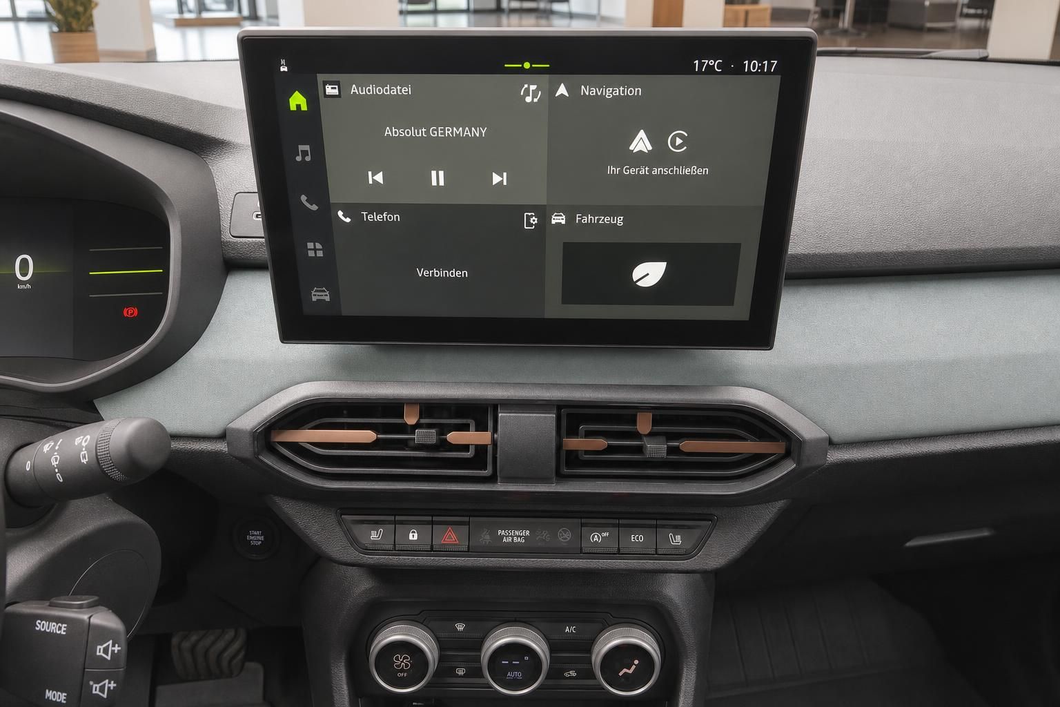 Infotainment-System und Mittelkonsole im Fahrzeuginnenraum
