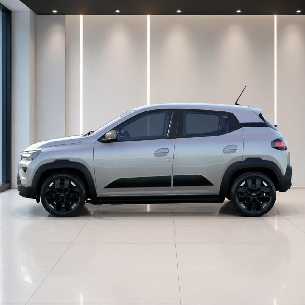 Dacia Spring kompakter SUV von der Seite in moderner Showroom-Beleuchtung
