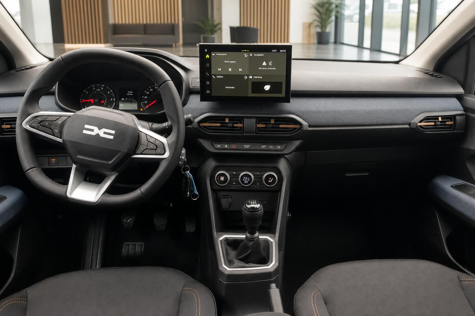 Dacia Sandero Cockpit - Touchscreen-Display, Lenkrad mit Bedienelementen und Schaltgetriebe