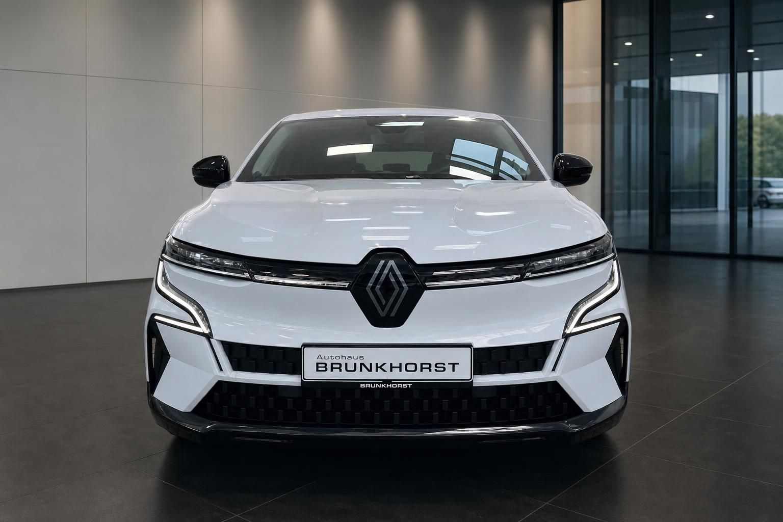 Renault Megane E-Tech Frontansicht in Weiß bei Autohaus Brunkhorst