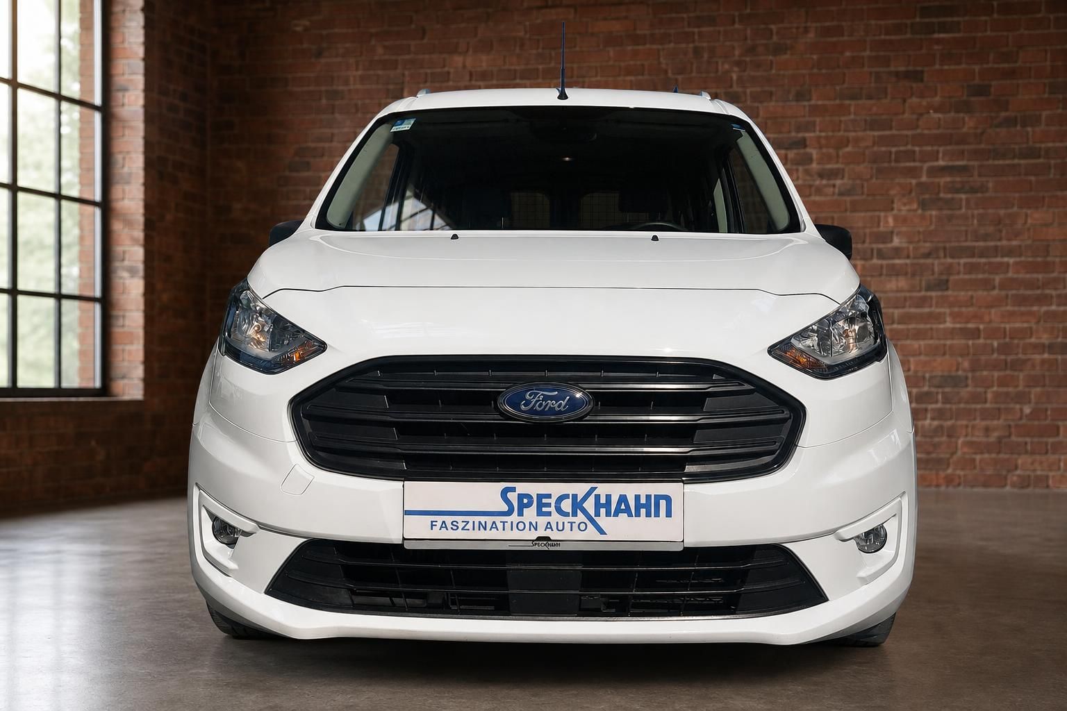Ford Transit Connect weiß Frontansicht – Kastenwagen Gebrauchtwagen