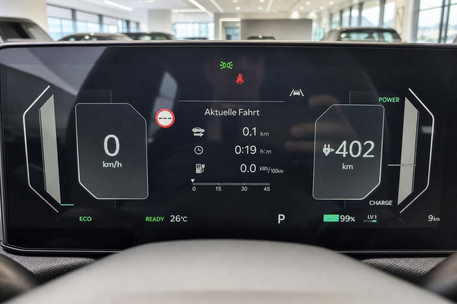 Kia Elektroauto Digitaltacho mit Reichweitenanzeige 402 km und Batteriestand