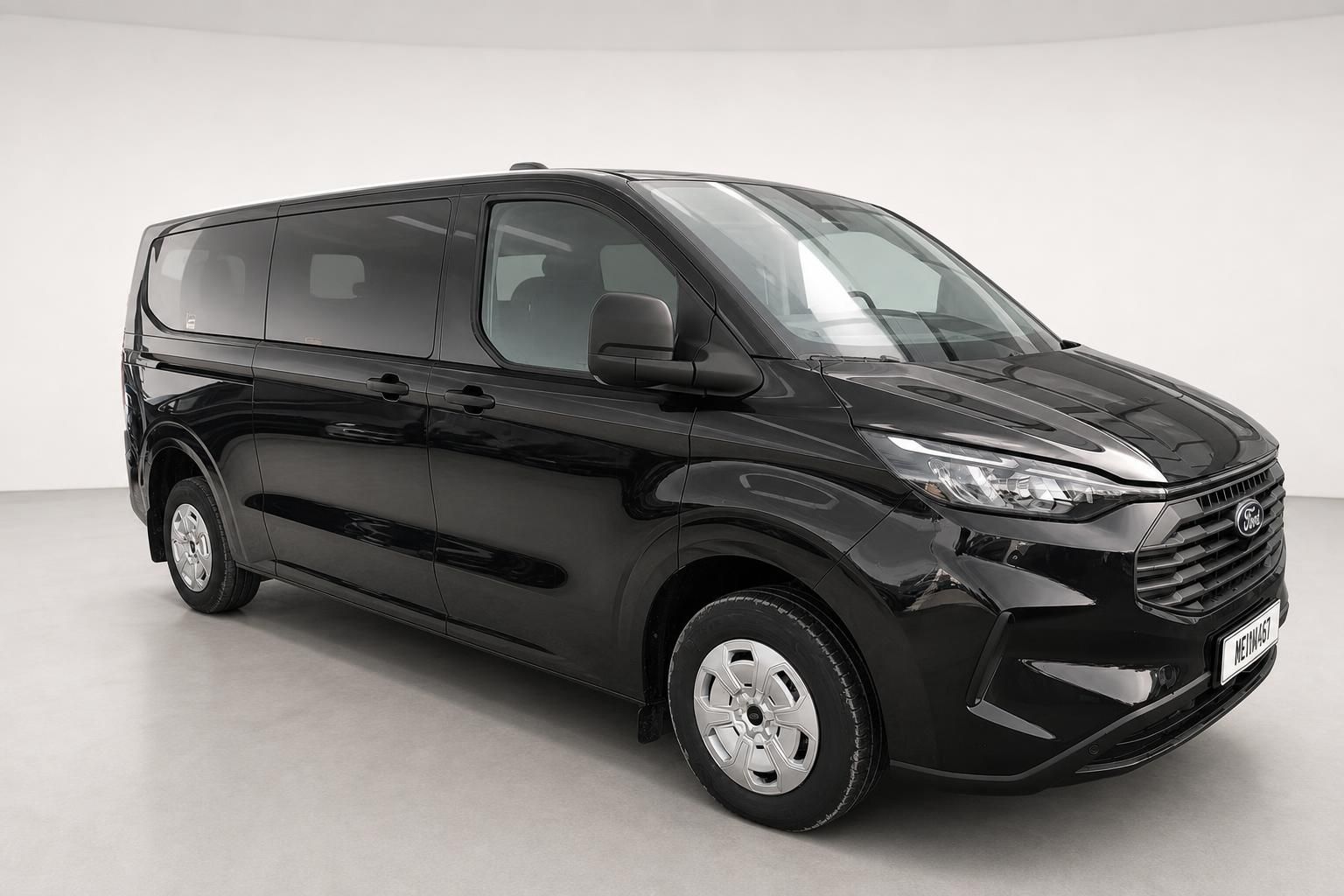 Ford Transit Custom schwarz Van Seitenansicht schraeg vorne