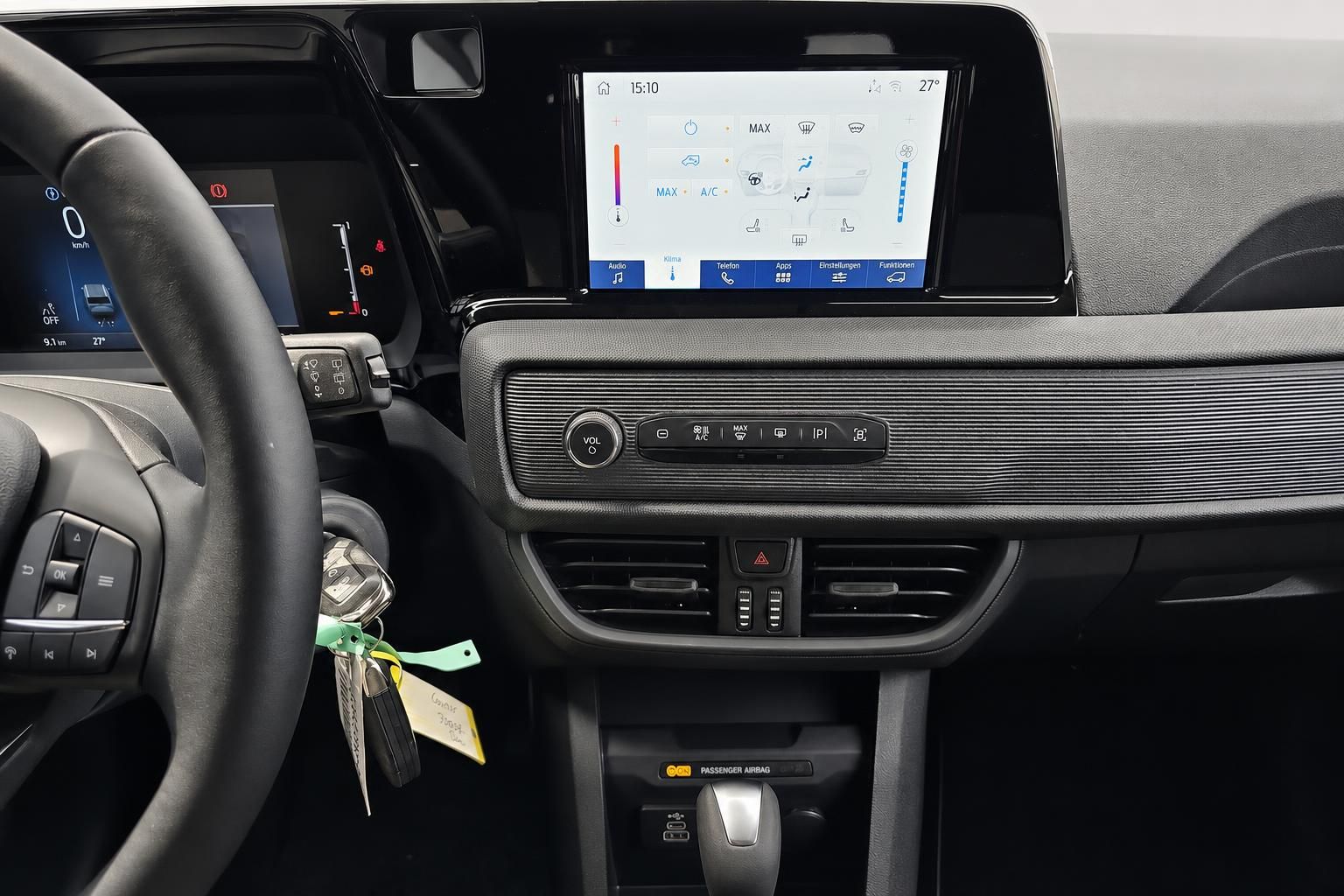 Ford Tourneo Connect Touchscreen und Mittelkonsole Nahaufnahme