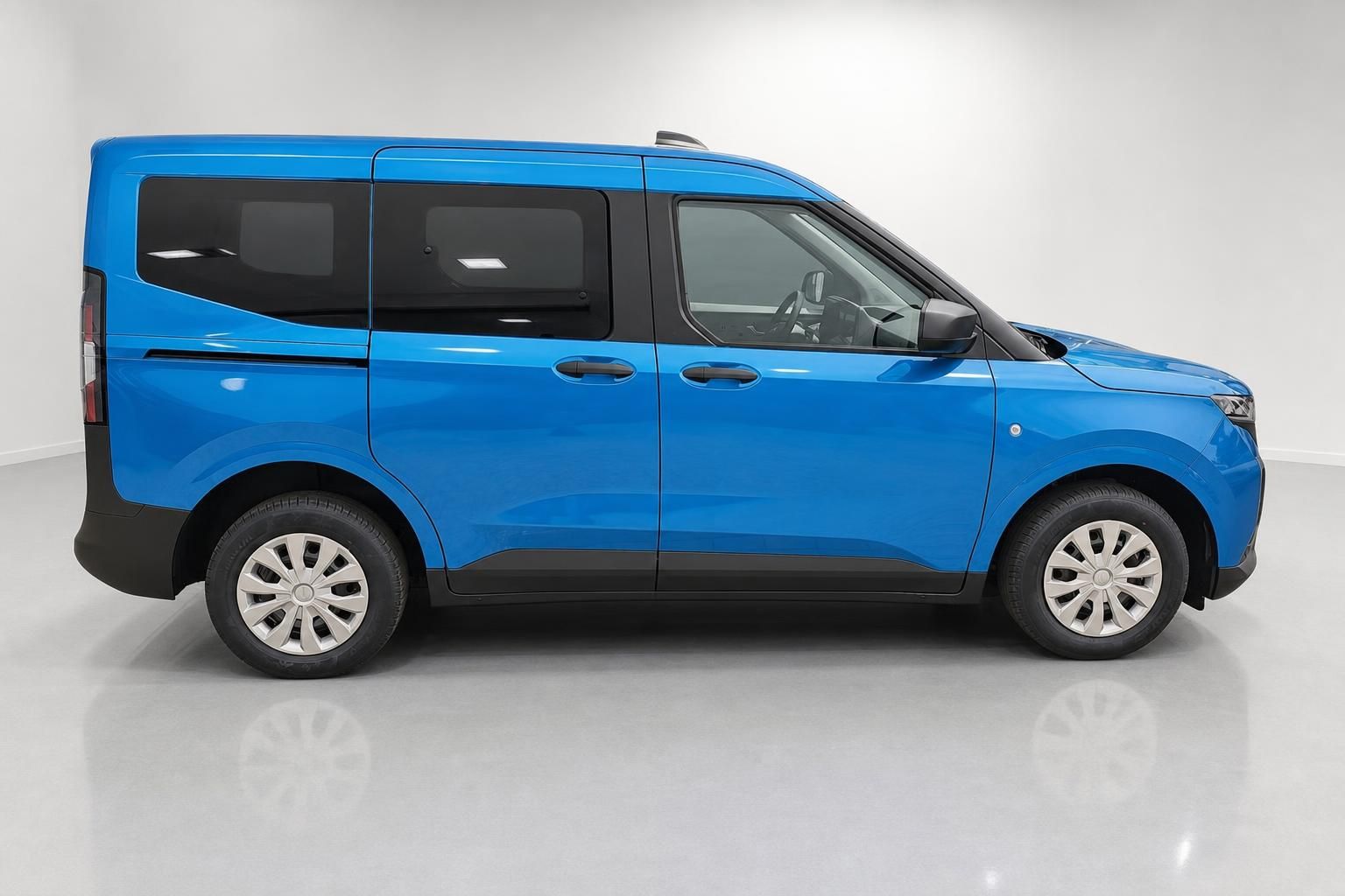 Ford Tourneo blau Seitenansicht Van Neuwagen
