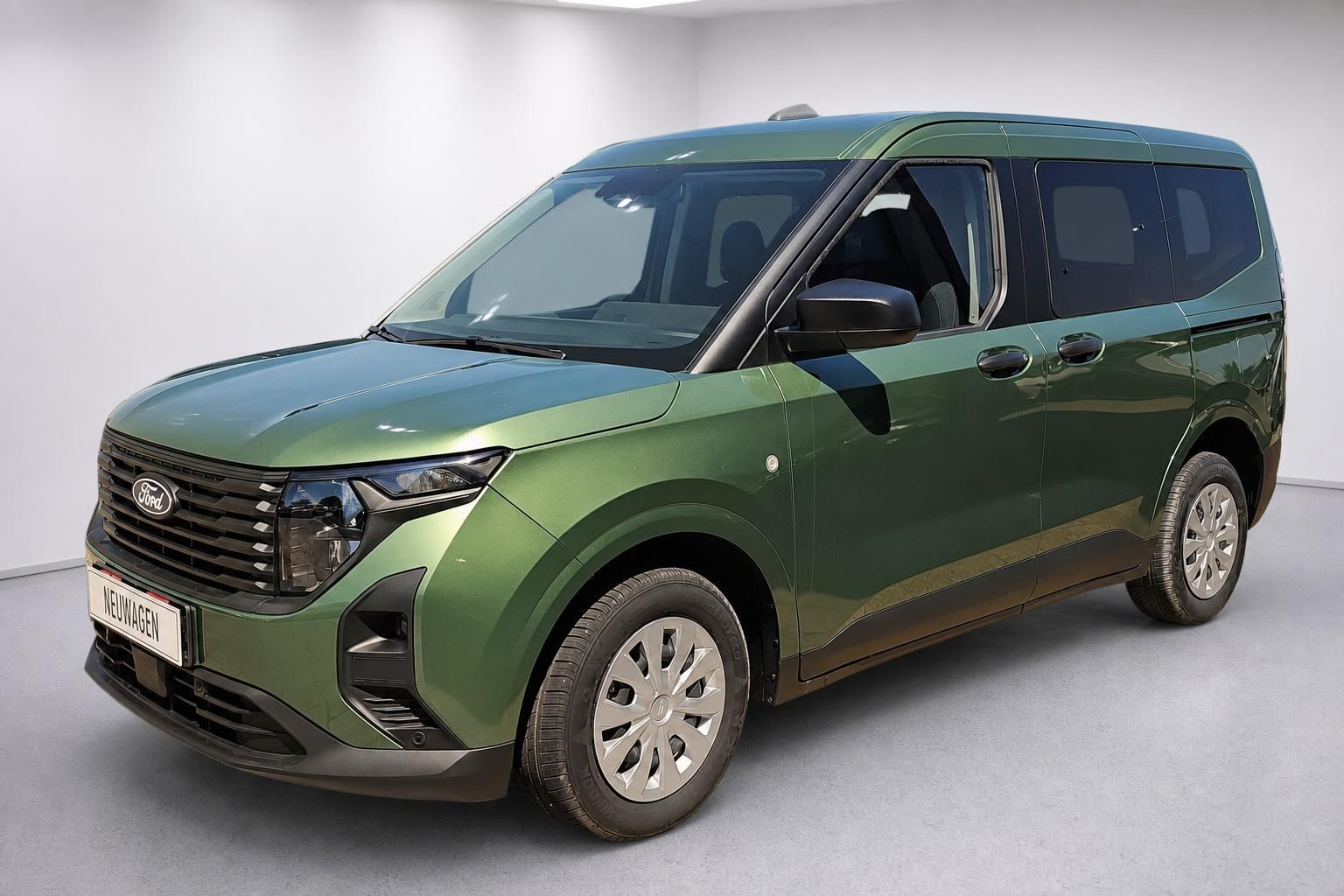 Ford Tourneo Courier grün Frontansicht seitlich Neuwagen
