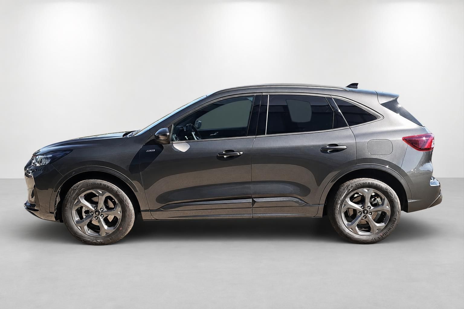 Ford Kuga SUV Seitenansicht braun Studiofoto