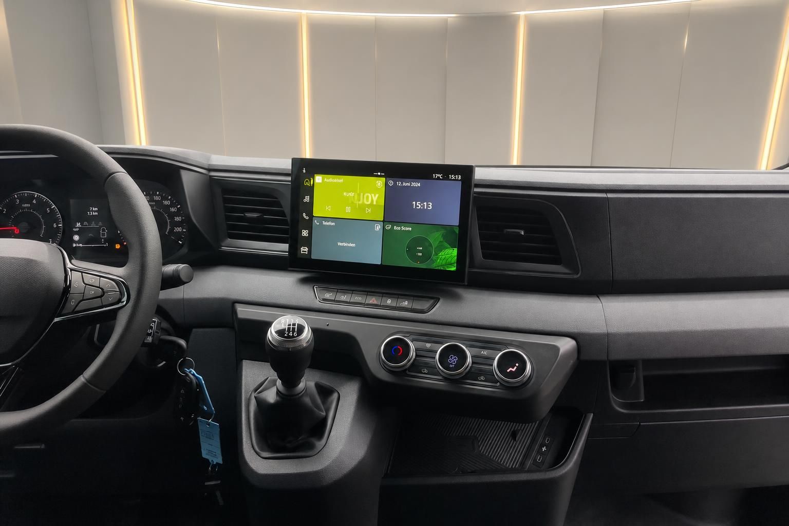 Renault Master Infotainment-System und Armaturenbrett – Touchscreen, Schaltung und Klimabedienung