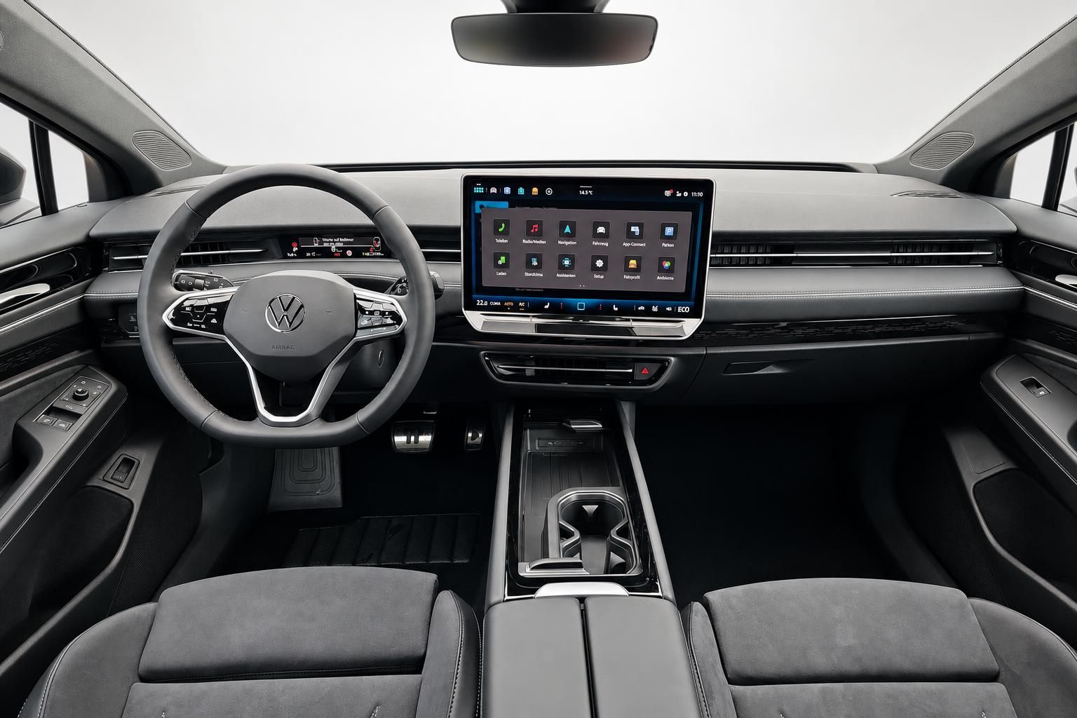 VW ID.7 Tourer Innenraum Cockpit mit Lenkrad und Touchscreen