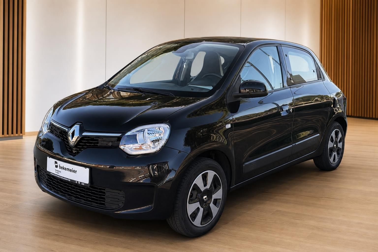 Renault Twingo schwarz Frontansicht schräg rechts – Kleinwagen Autohaus Bekemeier