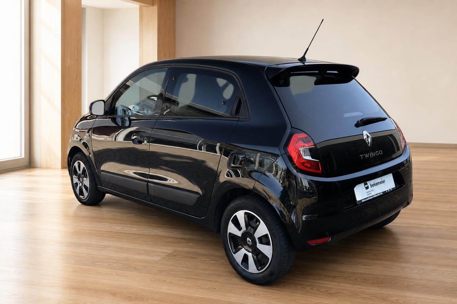 Renault Twingo schwarz Heck schräg rechts – Gebrauchtwagen Kleinwagen