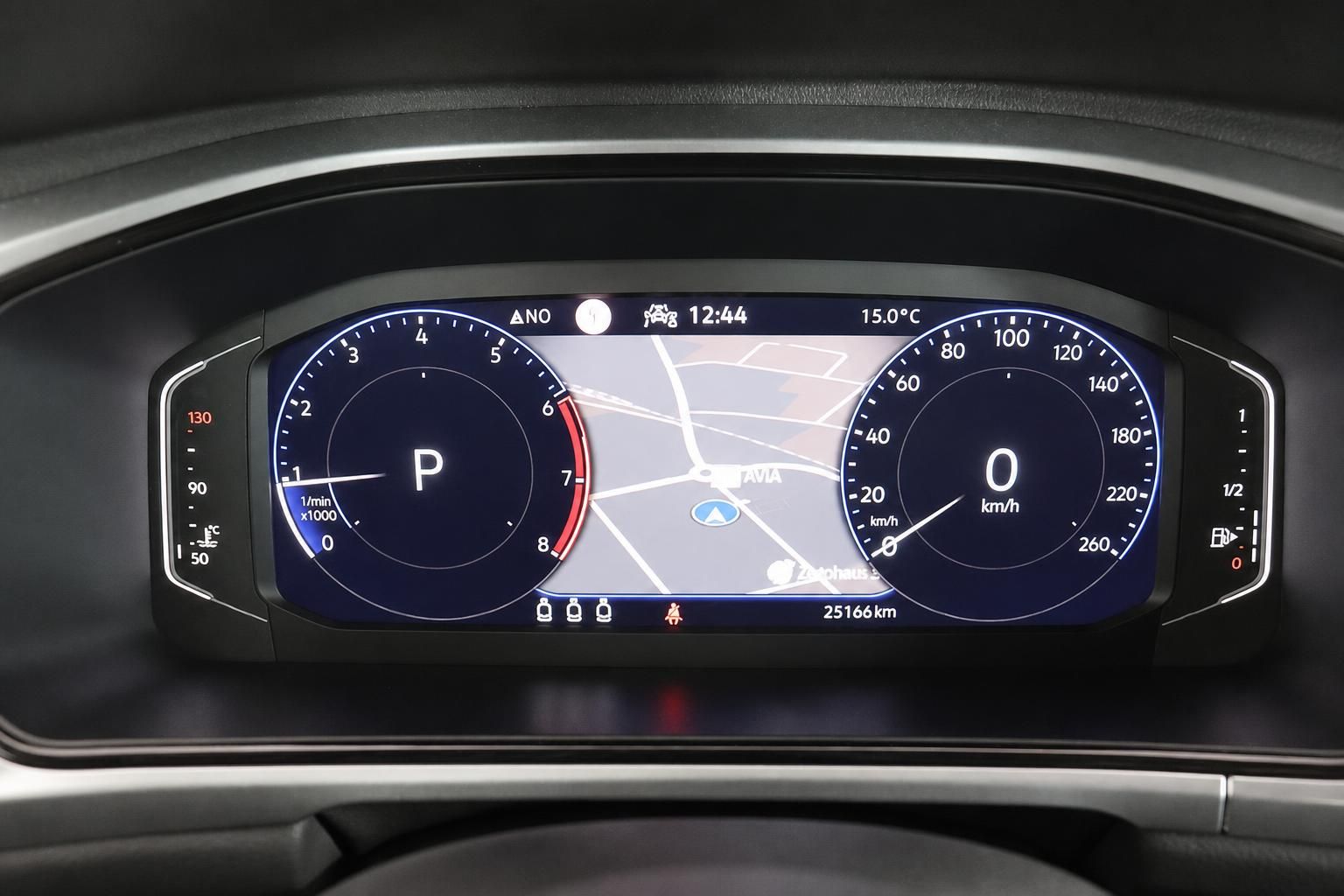 VW Digitales Kombiinstrument mit Navigationskarte und Tacho
