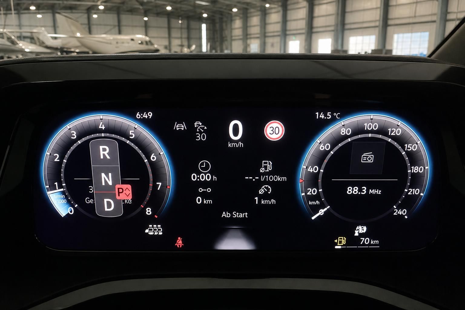 VW Multivan digitales Kombiinstrument mit Tacho Anzeige