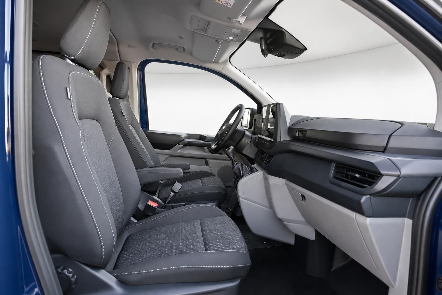 Ford Transit Custom Innenraum Vordersitze und Cockpit Ansicht