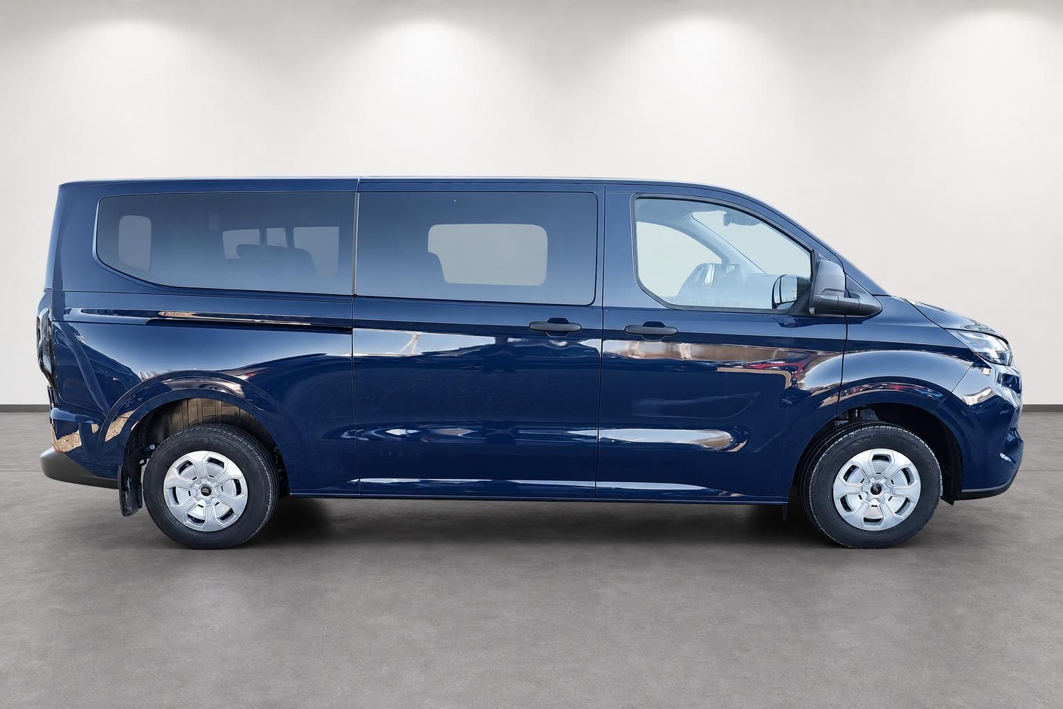 Ford Transit Custom dunkelblau Seitenansicht komplett