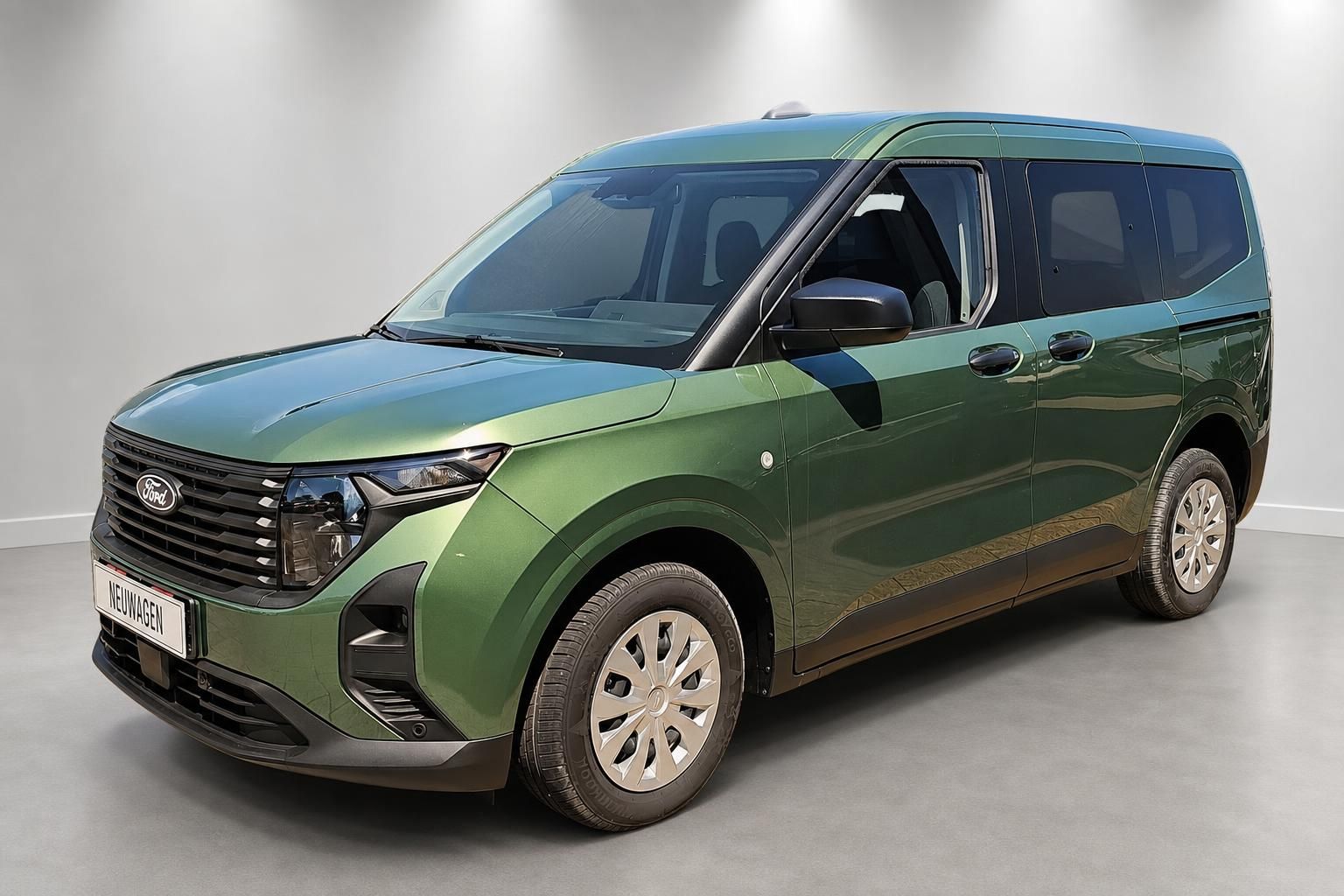 Ford Tourneo Courier grün metallic Front Dreiviertelansicht Neuwagen