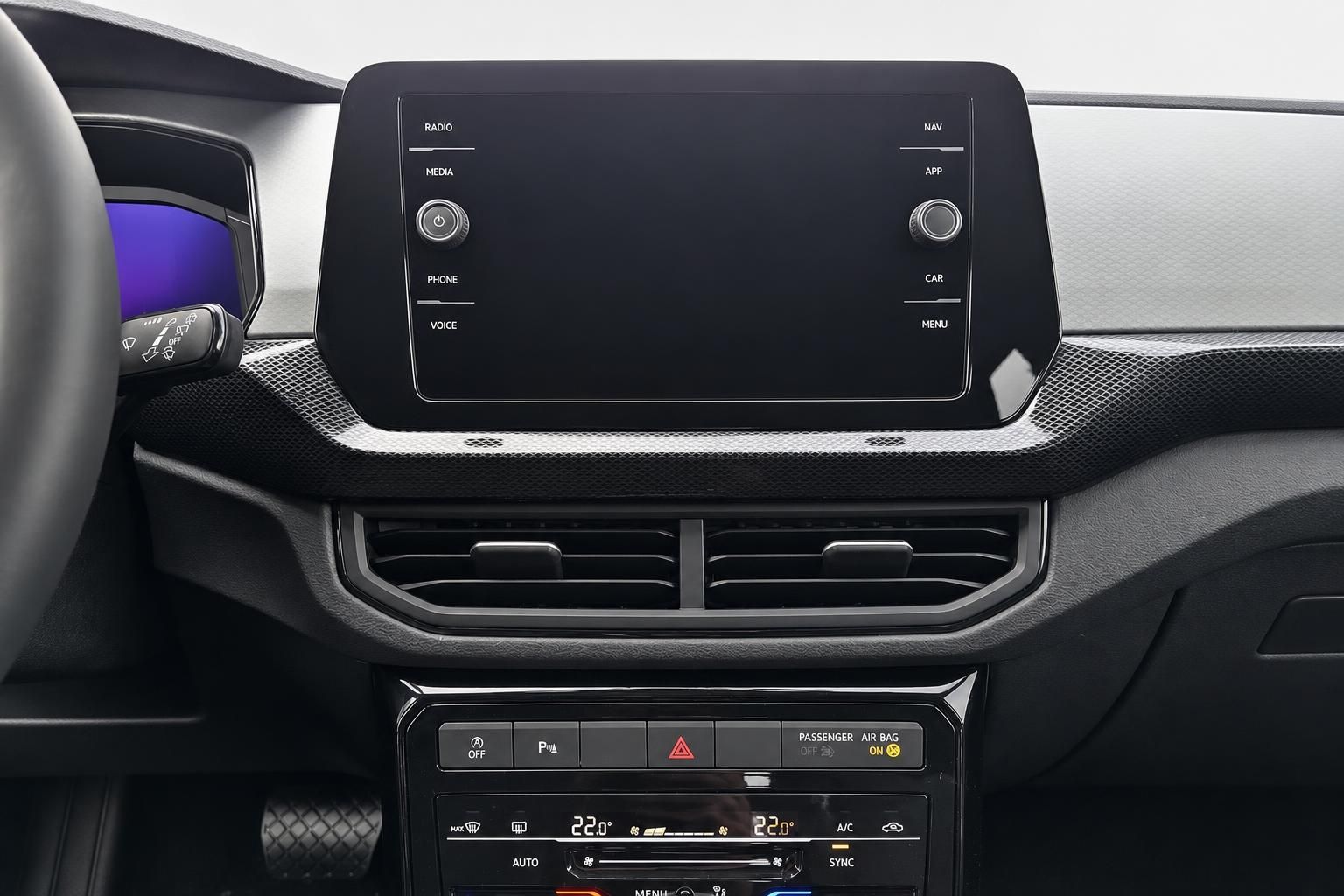 Detailansicht Infotainment-Display und Klimabedienung im VW T-Cross