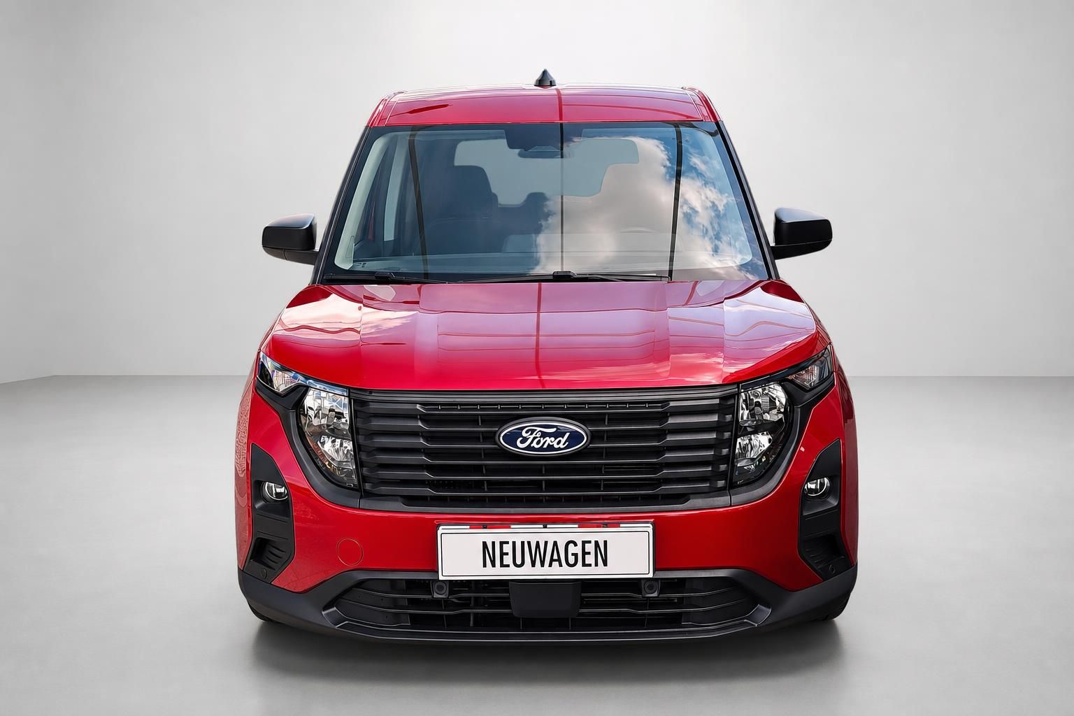 Ford Tourneo Courier rot, Frontansicht im Studio