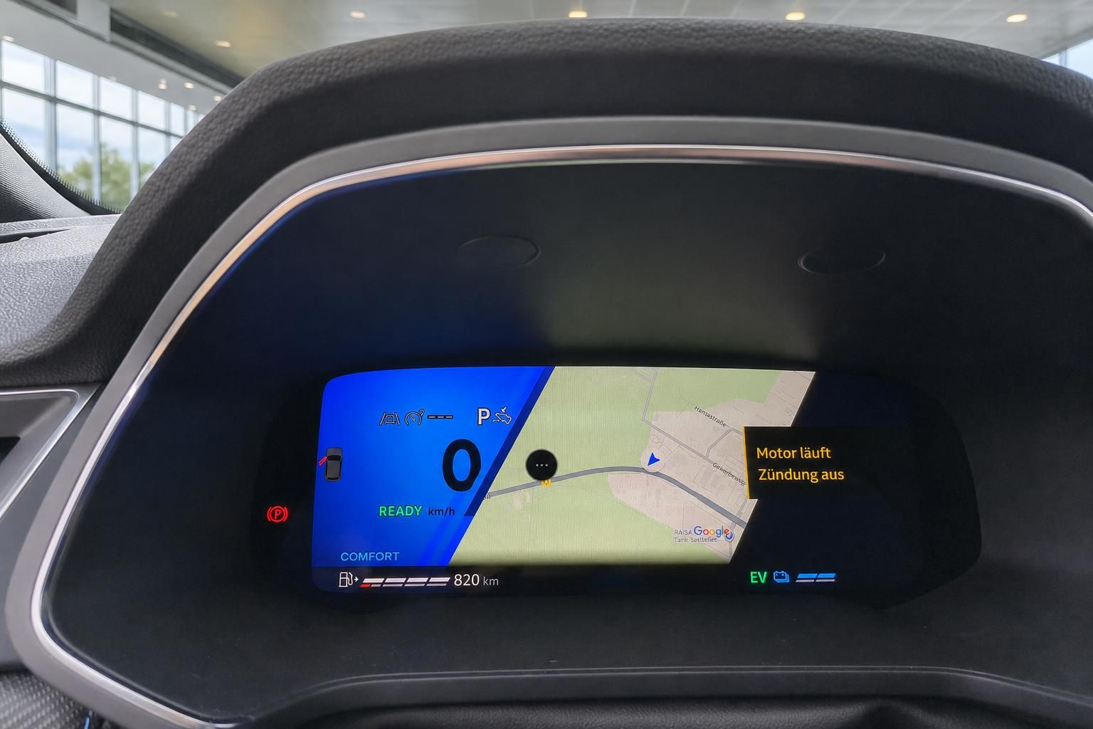 Renault Kombiinstrument Digital-Display mit Navigationskarte und Fahrzeugdaten