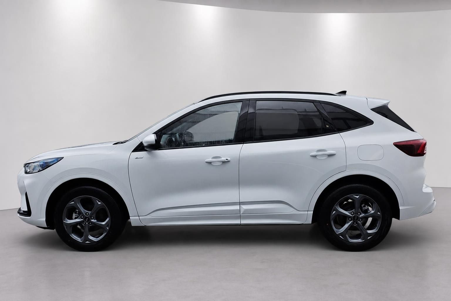Ford Kuga weiß Neuwagen Seitenansicht mit Leichtmetallfelgen