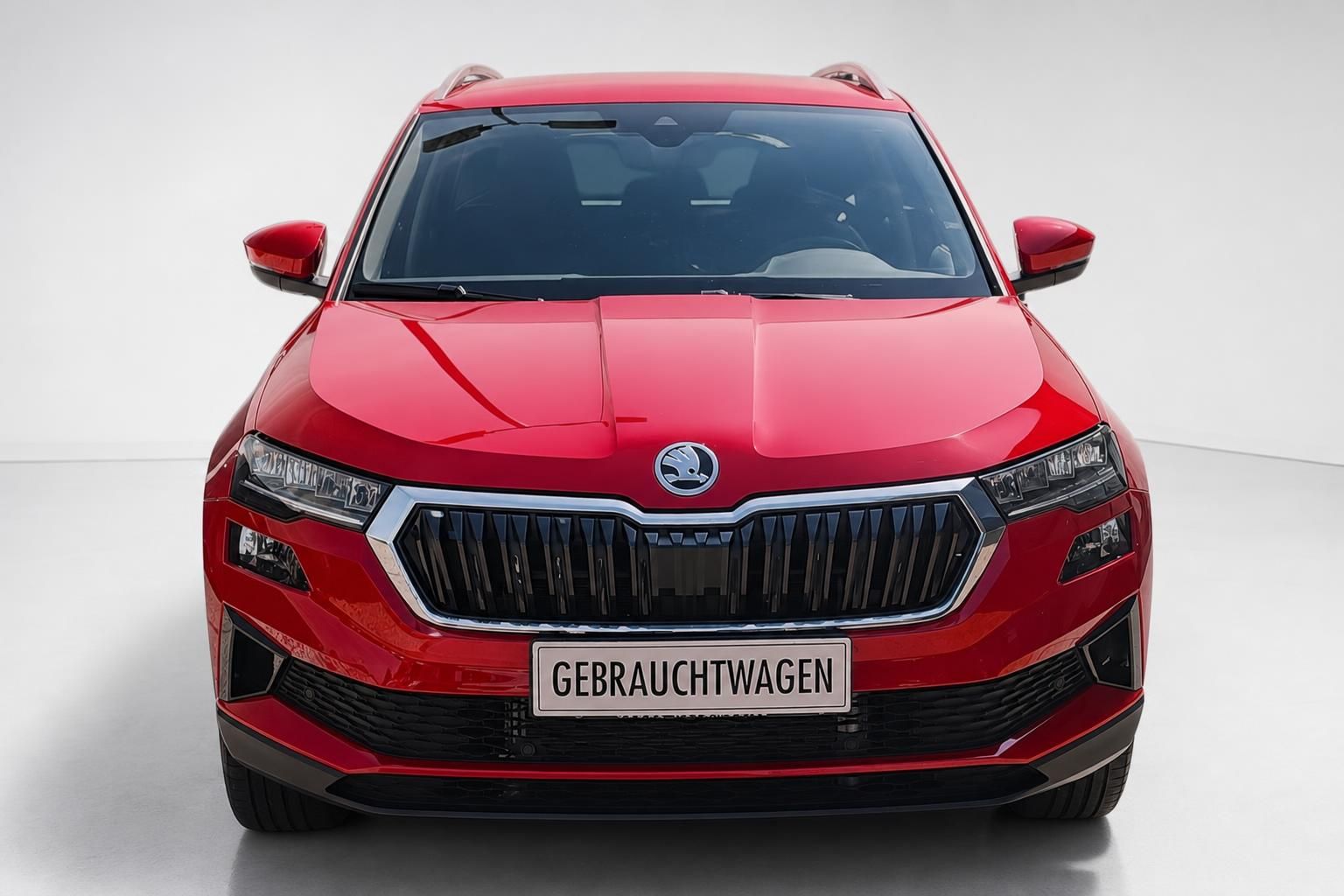 Skoda Karoq rot, Frontansicht mit Kühlergrill im Detail