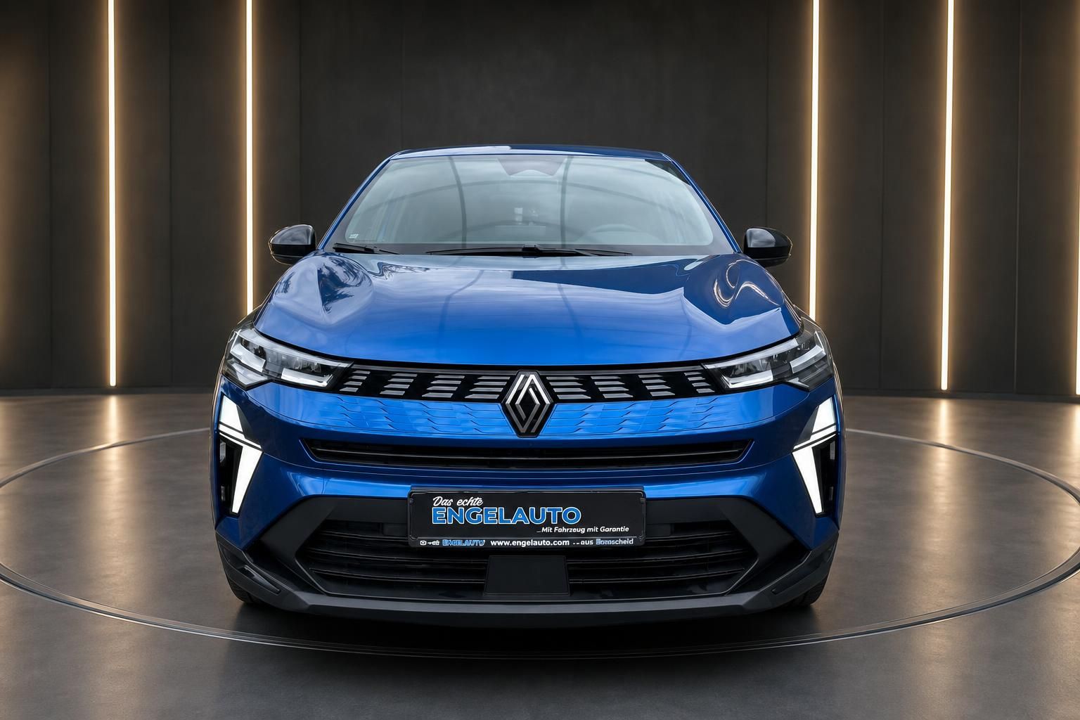 Renault Symbioz blau, Frontansicht mit Kuehlergrill und LED-Scheinwerfer