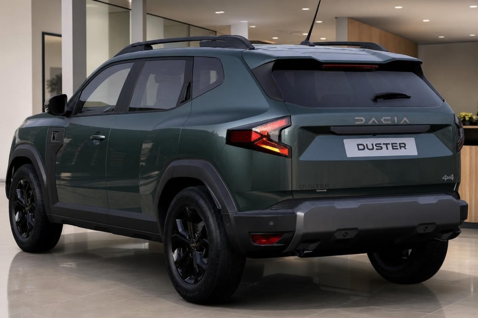 Dacia Duster SUV 4x4 in grün - seitliche Heckansicht im Autohaus Showroom
