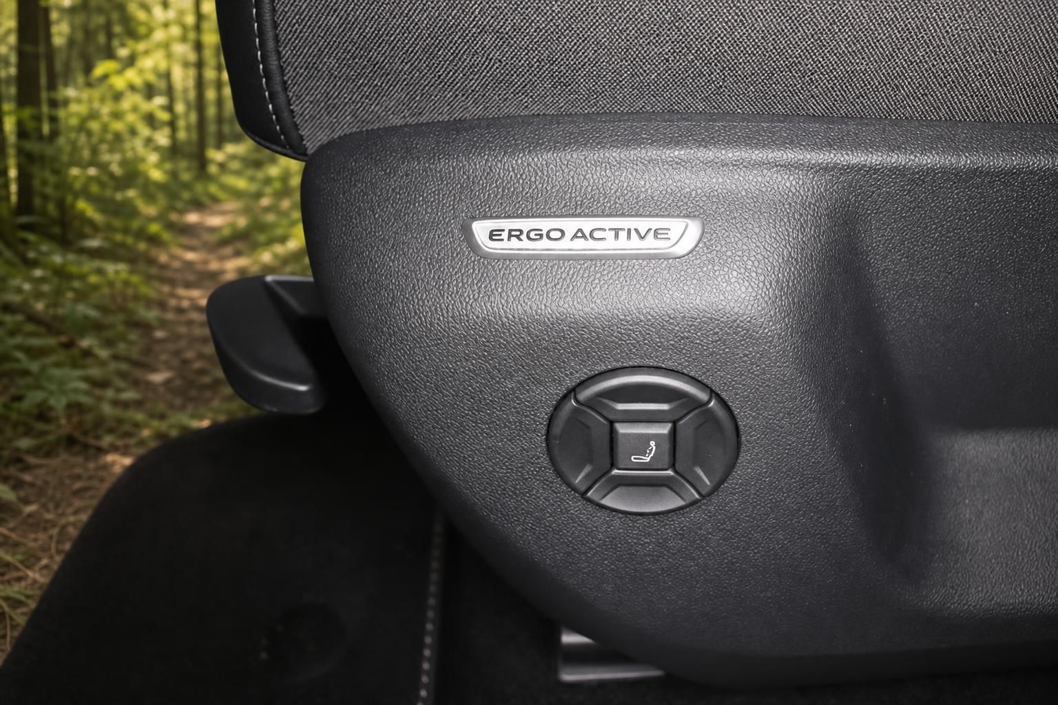 Ergo Active Sitzeinstellung im Detail, Fahrzeuginnenausstattung