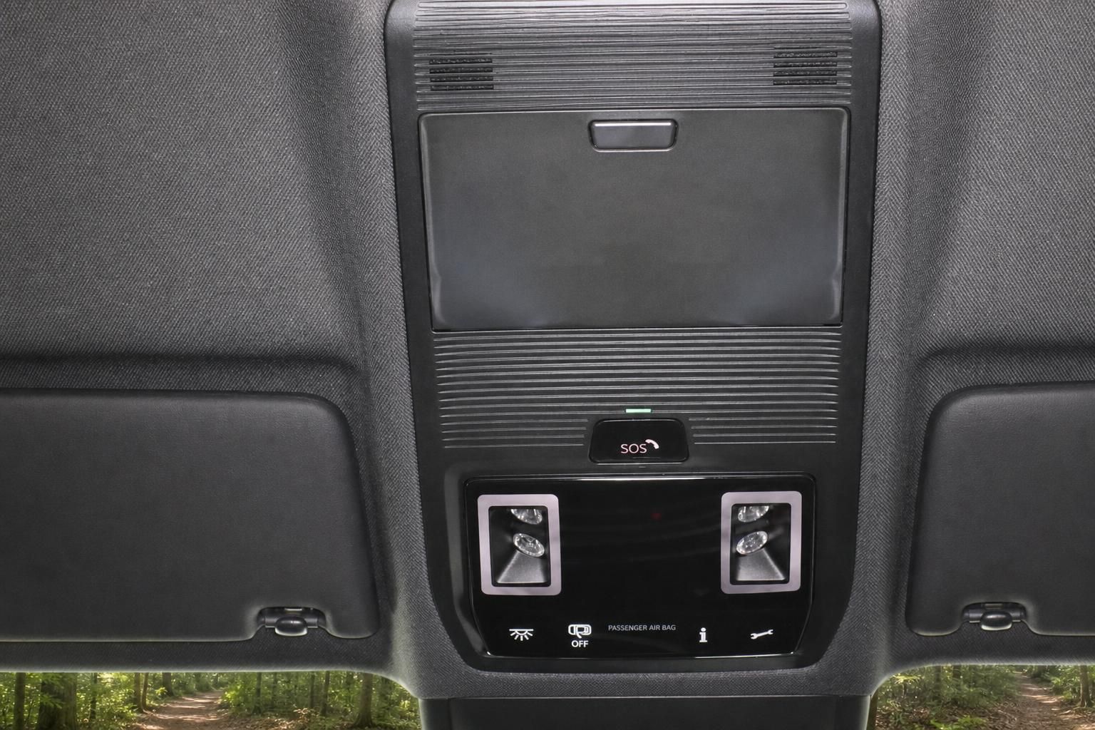 VW Innenraum Dachhimmel mit Leseleuchten und SOS-Notruftaste