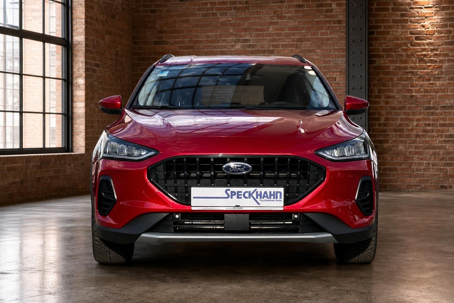 Ford Focus Active rot Frontansicht – Kühlergrill mit Ford-Logo, LED-Scheinwerfer, Händlerschild Speckhahn